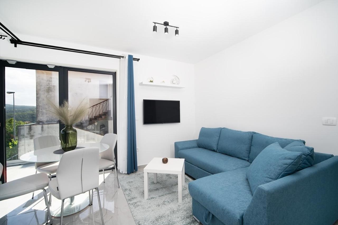 Villa Apartments Lela Рабац Экстерьер фото