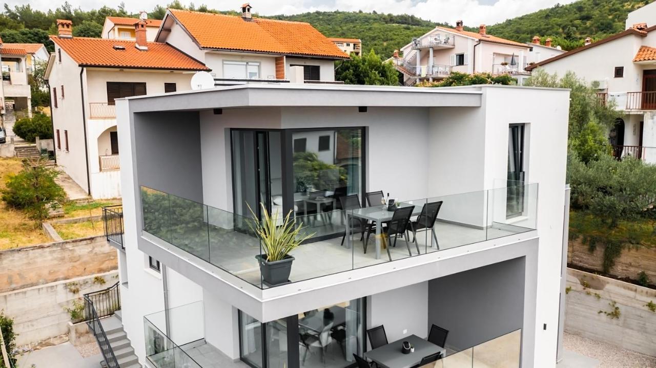 Villa Apartments Lela Рабац Экстерьер фото