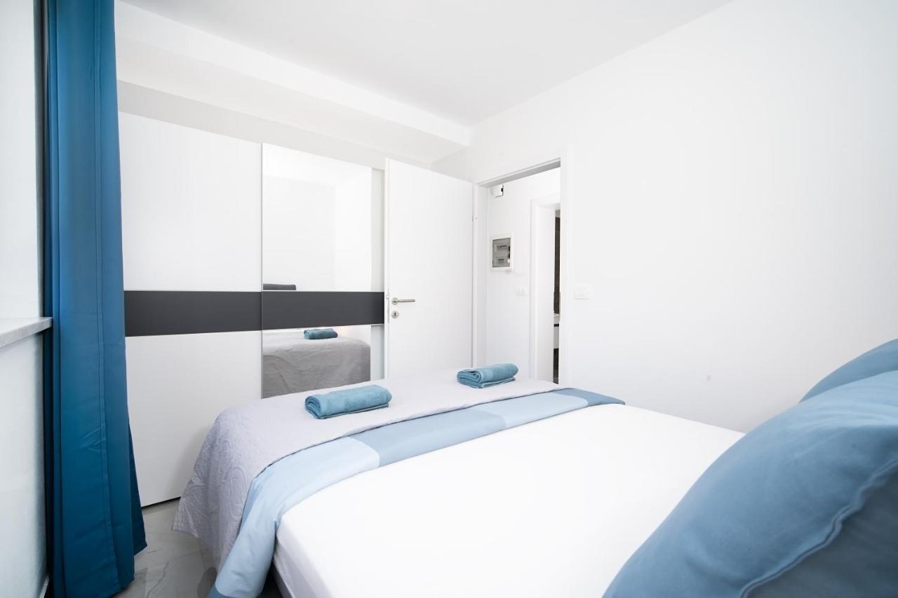 Villa Apartments Lela Рабац Экстерьер фото